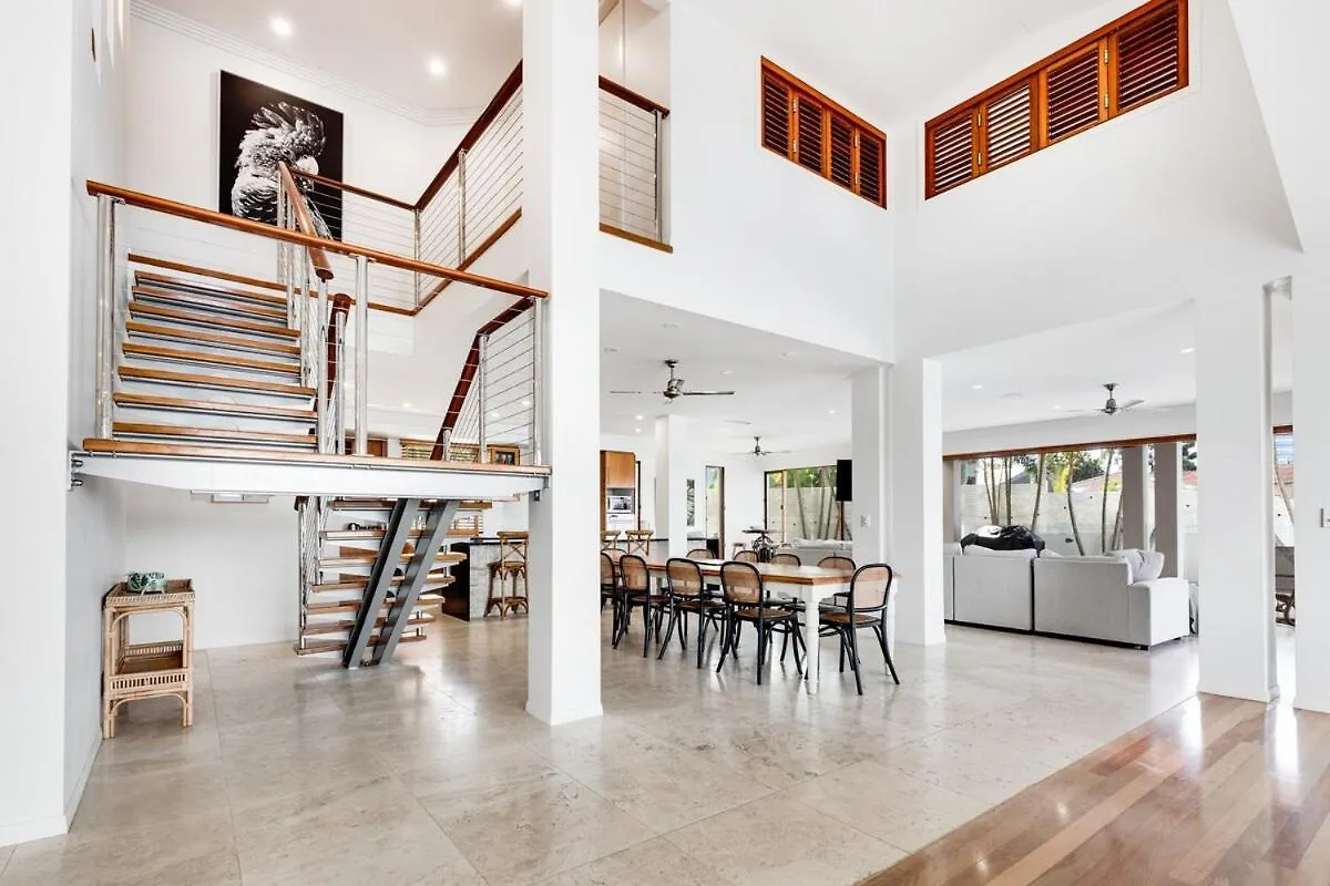 Luxurious, Tropical Haven, Mooloolaba- Moonda5 Villa